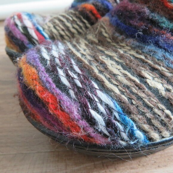 BOC BORN Rainbow Yarn Fabric Slip On Clog Shoes Boho Artsy Hippie - Size 6.5 - Picture 3 of 15